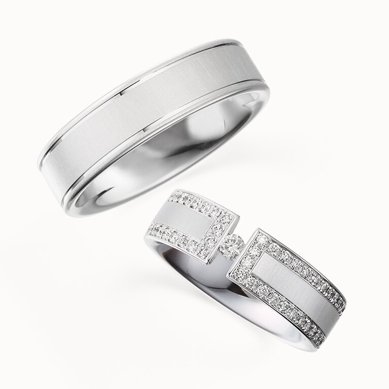 A-12PM7T-WWW7（上）<br>A-12MPSM-WW7-1W69UKZ（下）