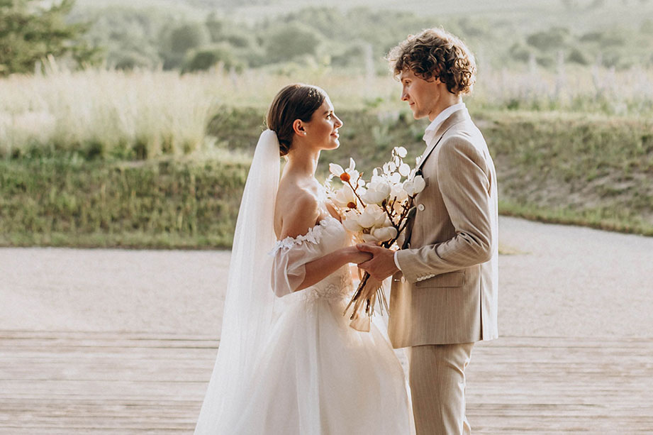 つけ慣れていないからこそこだわりたい！<br>メンズの結婚指輪事情とは？